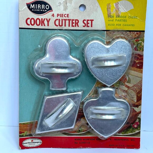 Mirro Aluminum Cookie Cutters 4-Piece Set Vintage NIP Bridge Card Games Shapes - Picture 1 of 3